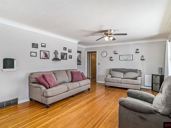 2nd image of 518 N Washington Ave