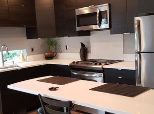 17043 NE 38th Pl #B, Bellevue, WA 98008