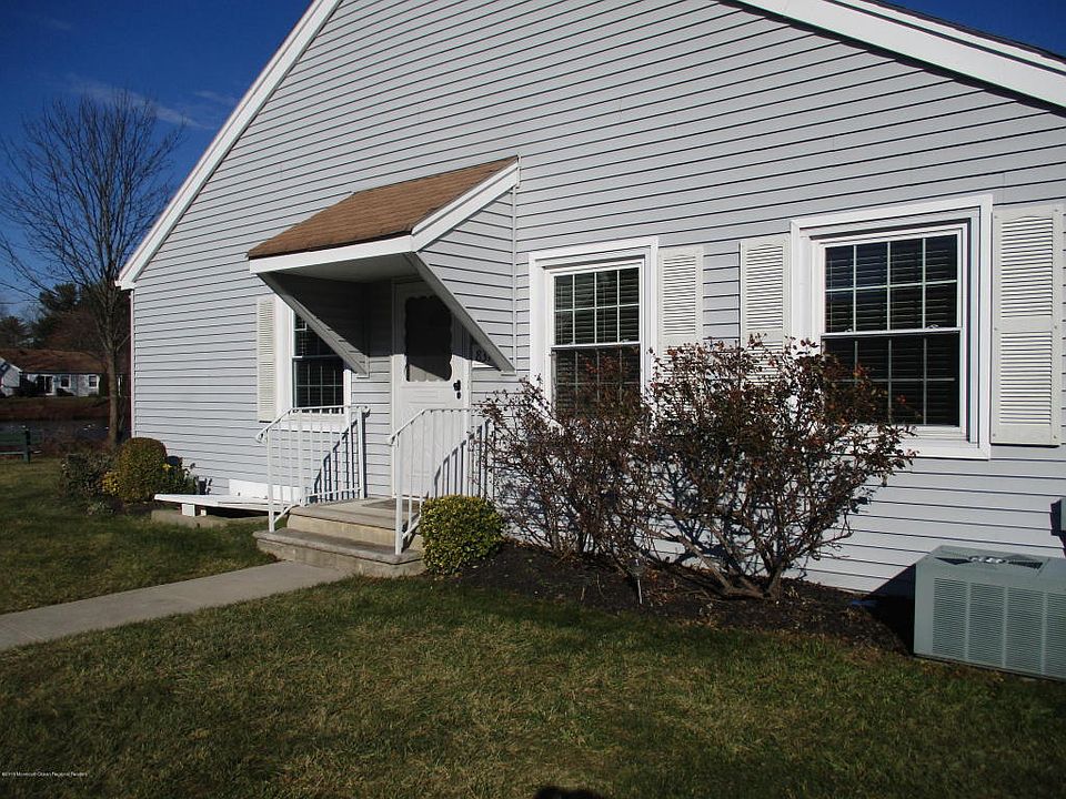 1st image of 83 Parkway Dr Unit F