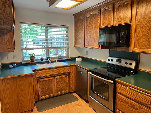 4th image of 613 Hermosa Pl