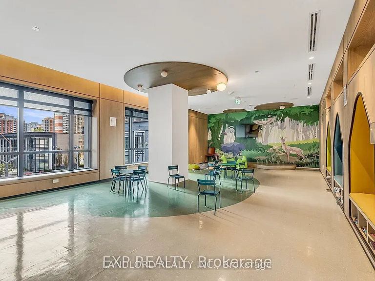 5 Mabelle Ave #Penthouse 33 — Photo 23