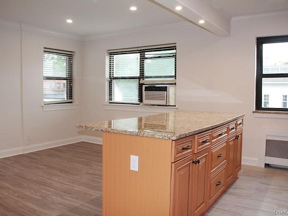 4th image of 61 White Oak Street #5H