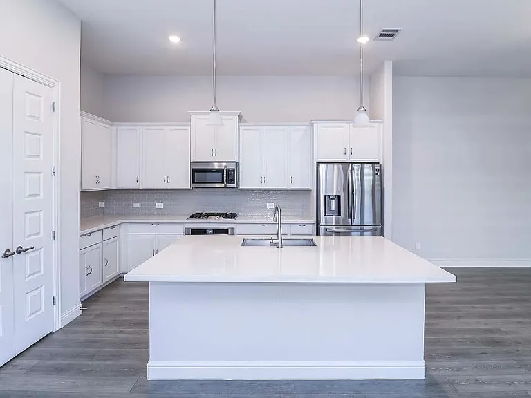 4311 Fall Blossom Dr — Photo 4