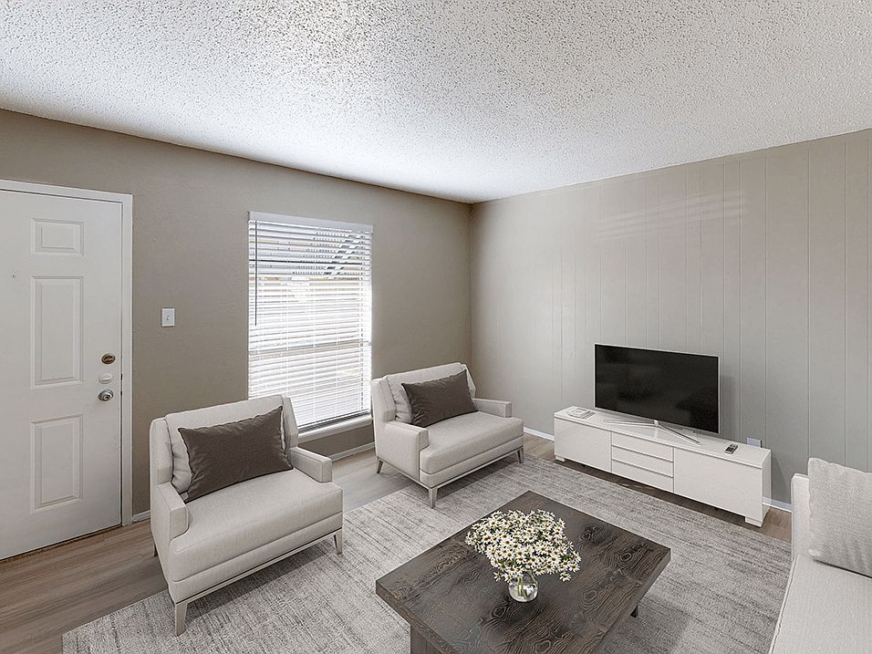 Living Room with Lots of Sunlight!