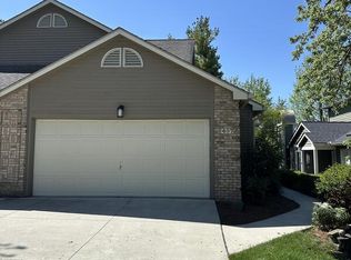 457 Village Oaks Ct, Ann Arbor, MI
