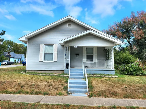 1211 W Calhoun Street, Springfield, MO 65802