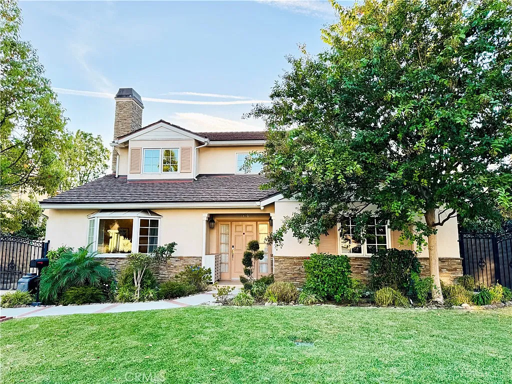4 bed, 4.5 bath, 3122 sqft, $9,900 — Photo 2