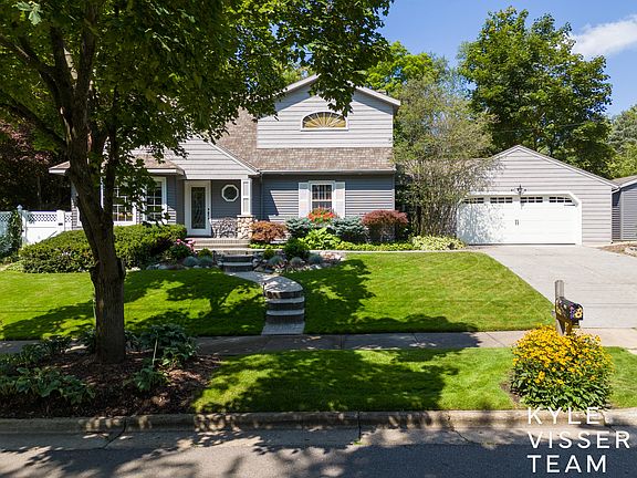 2nd image of 1155 Idema Dr SE