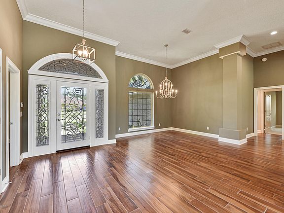 3rd image of 12654 Mission Hills Cir S