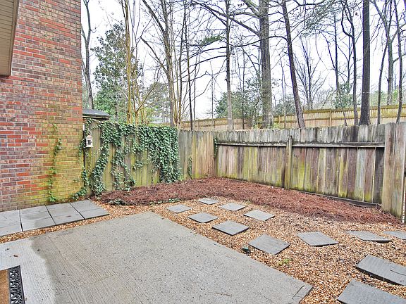 4th image of 2463 Princess Square Ct SE