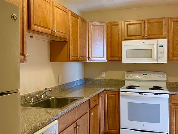 2nd image of 149 Main St #3F