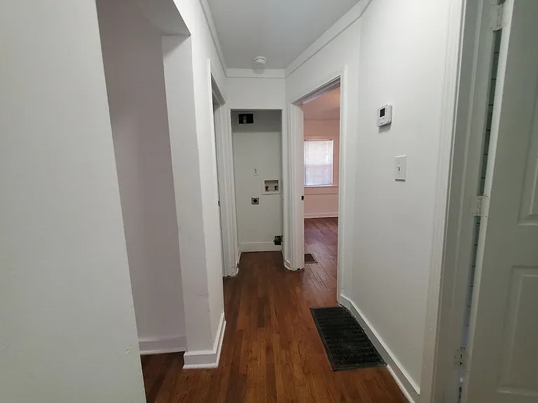 2577 Eastwood Dr — Photo 8