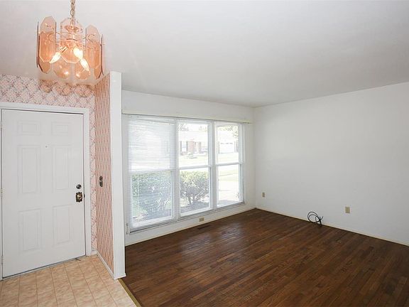 4th image of 5466 Langsworth Dr