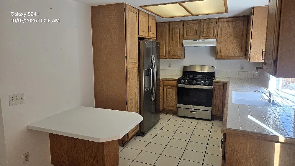 3 bed, 2.5 bath, 1309 sqft, $3,050 — Photo 4