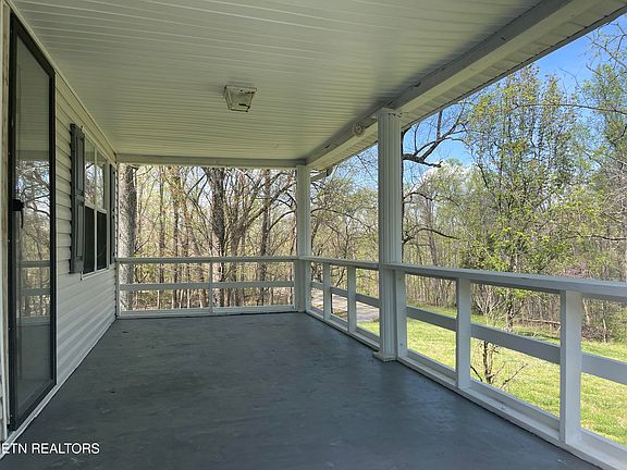 4th image of 105 Echo Valley Rd