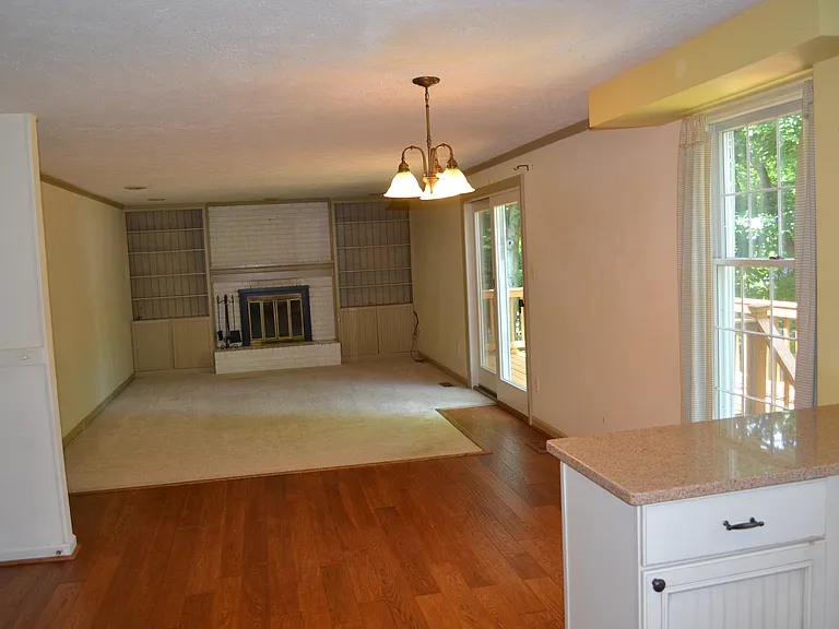 15404 Beachview Dr — Photo 32