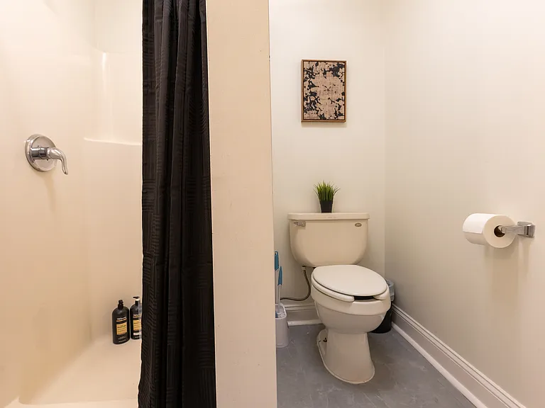 4376 W Pine Blvd — Photo 36