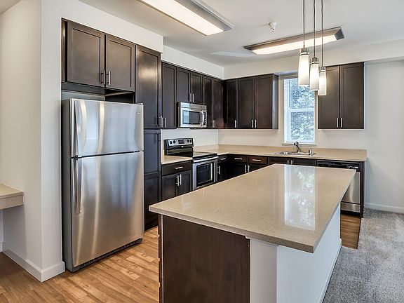 3rd image of 621 Tasman Dr #3406