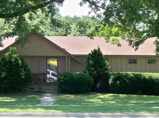 311 E Oak St, Independence, KS 67301