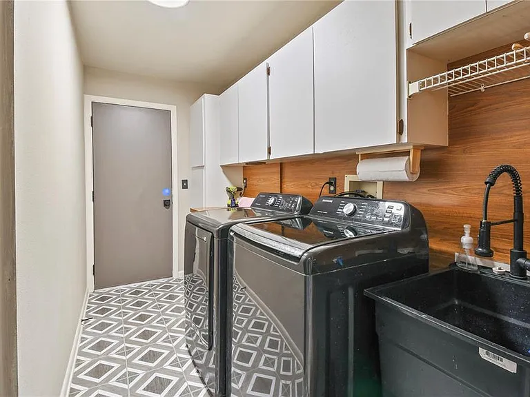 2906 Windridge Dr — Photo 31