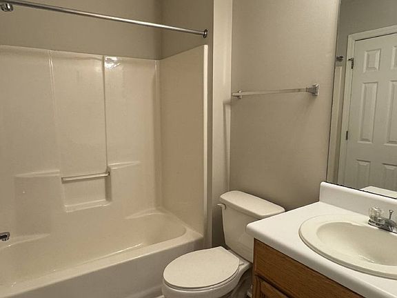 4th image of 4060B Hidden Hollow Dr