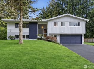 22109 NW 93 Place W, Edmonds, WA 98020