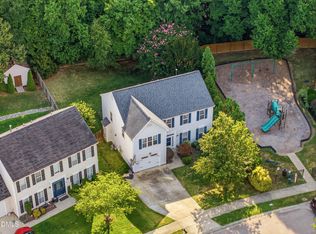 352 Arbor Crest Rd, Holly Springs, NC 27540