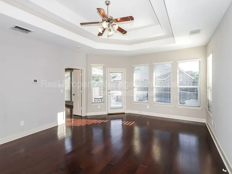 2718 Van Gogh Ln — Photo 9