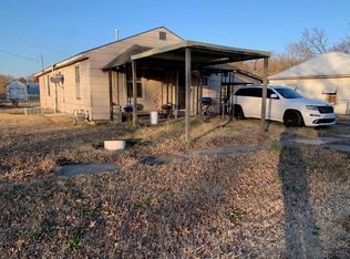 402 W 3rd St, Burden, KS 67019