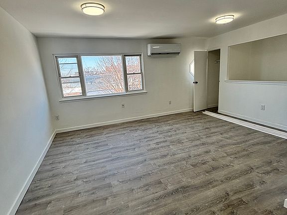 3rd image of 737 Pine St #2