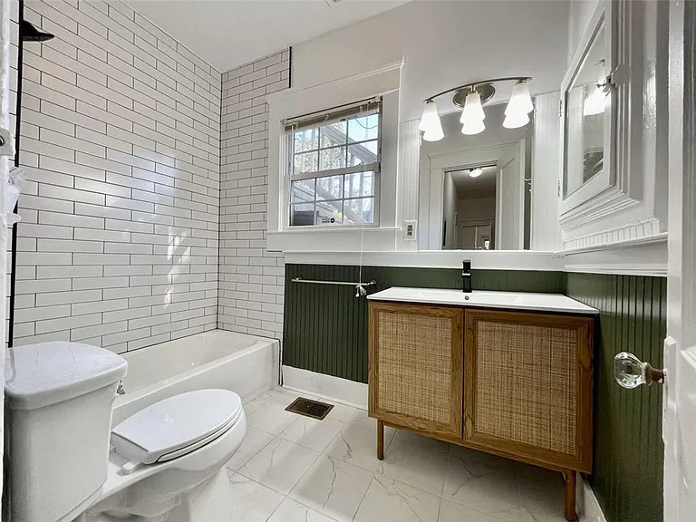 1193 Mansfield Ave NE — Photo 17