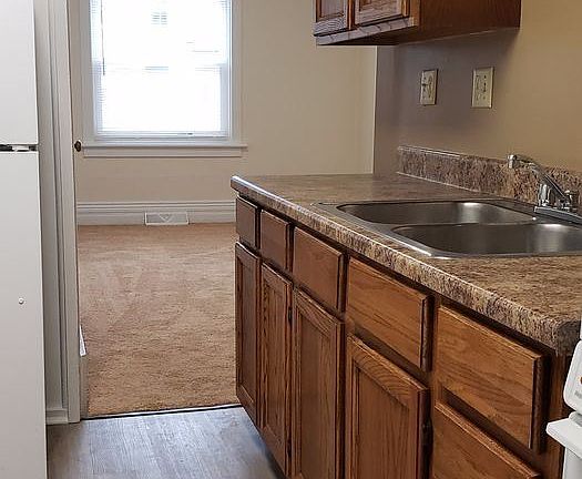 4th image of 236 W 8th St APT 1E
