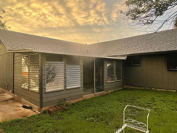 2nd image of 6826 Blue Lake Dr