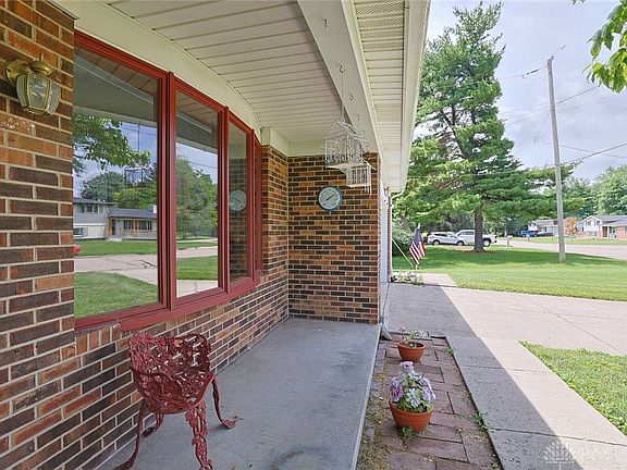 2nd image of 3410 Carol Ann Ln