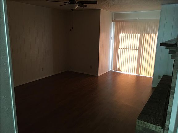 2nd image of 223 Brownwood Ct