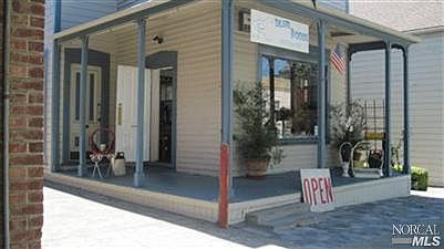 3rd image of 622 1st St