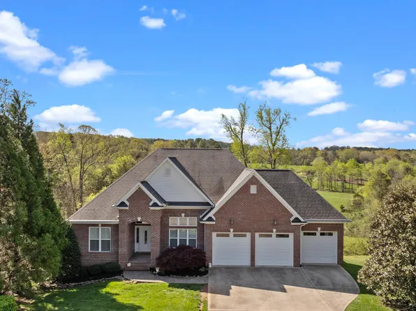 1630 Britts Dr, Lenoir City, TN 37772