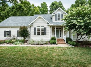 906 Stuart Dr, Mebane, NC 27302