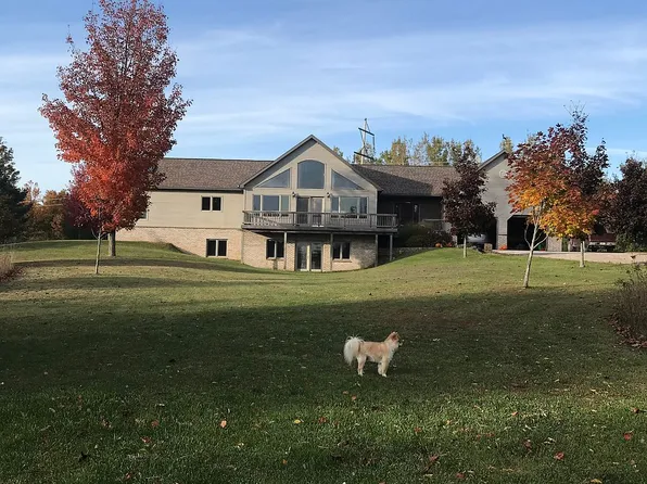 1501 Hackmatack Rd, Cheboygan, MI 49721