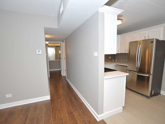 5th image of 7350 Sandalwood Dr APT 103