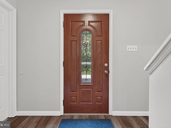5th image of 1095 Cherimoya St