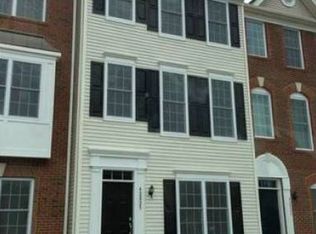 42825 Eggleston Ter, Chantilly, VA 20152