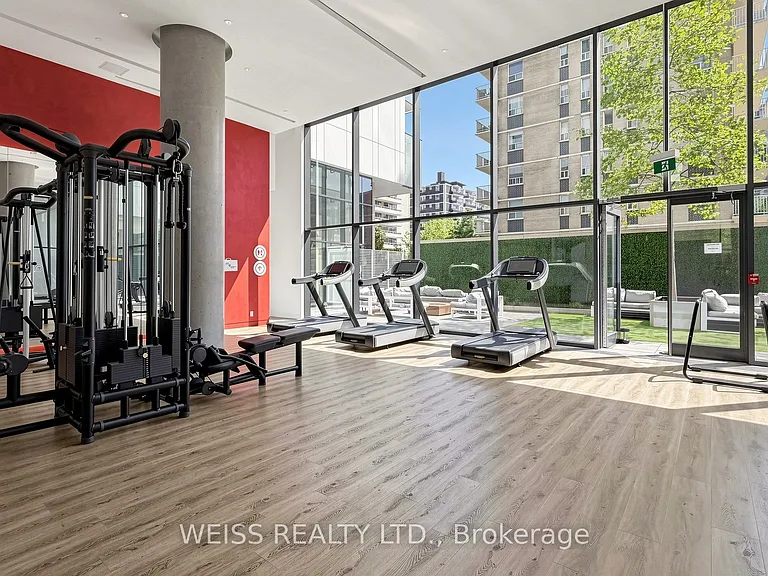 185 Roehampton Ave #520 — Photo 39