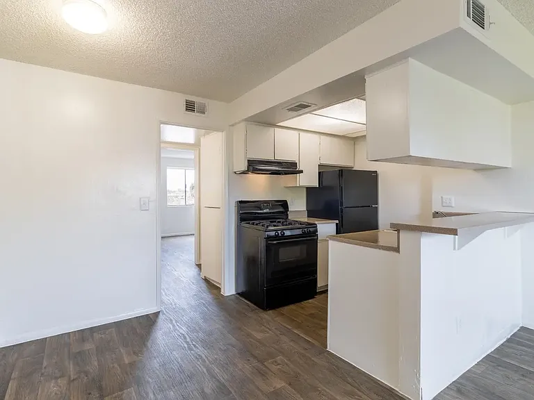 The Residences At Camelback West — Photo 13