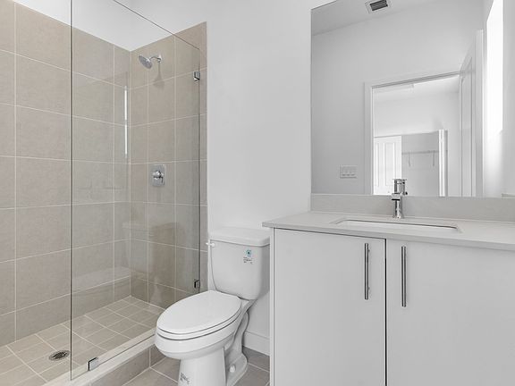 3rd image of 1081 SE 3rd St #1081