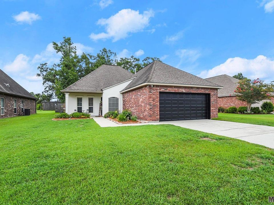 1st image of 41038 Lakeway Cove Ave