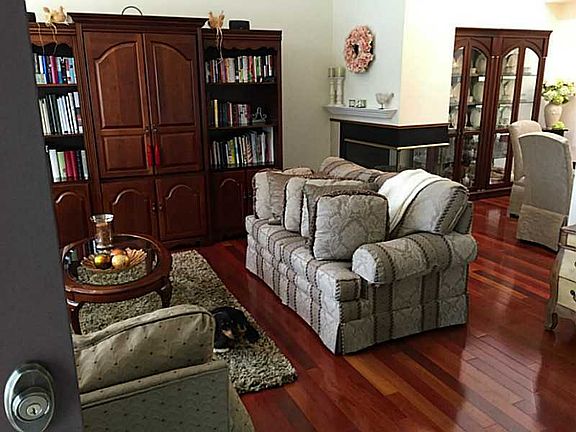 4th image of 702 Casa Vita Dr