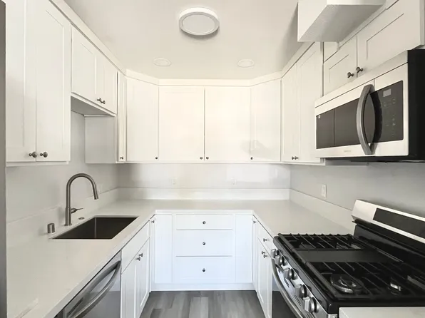 333 Lansing Circle, 333 Lansing Cir APT D, Escondido, CA 92025
