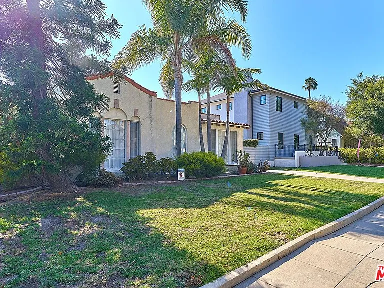 429 S Orange Dr — Photo 48