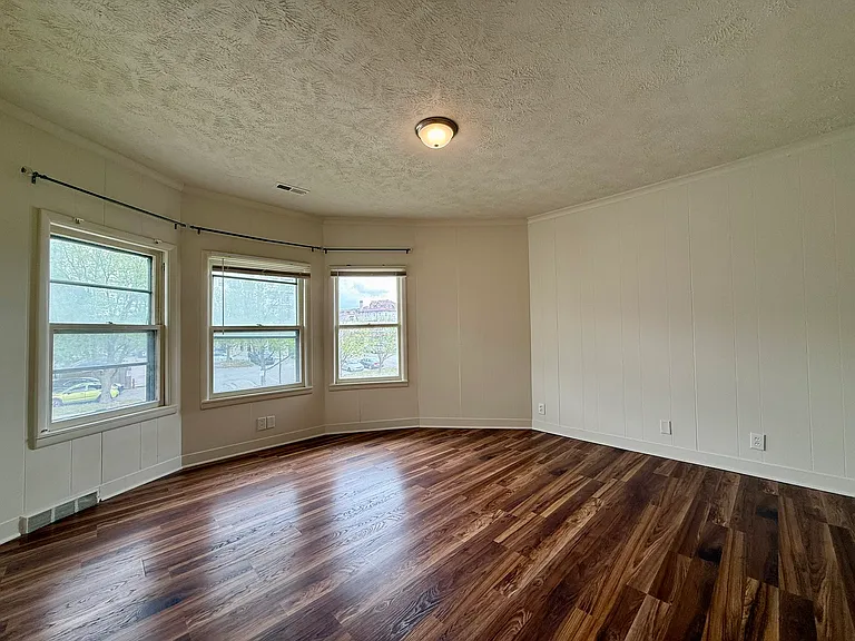 116 N 40th St #2 — Photo 25